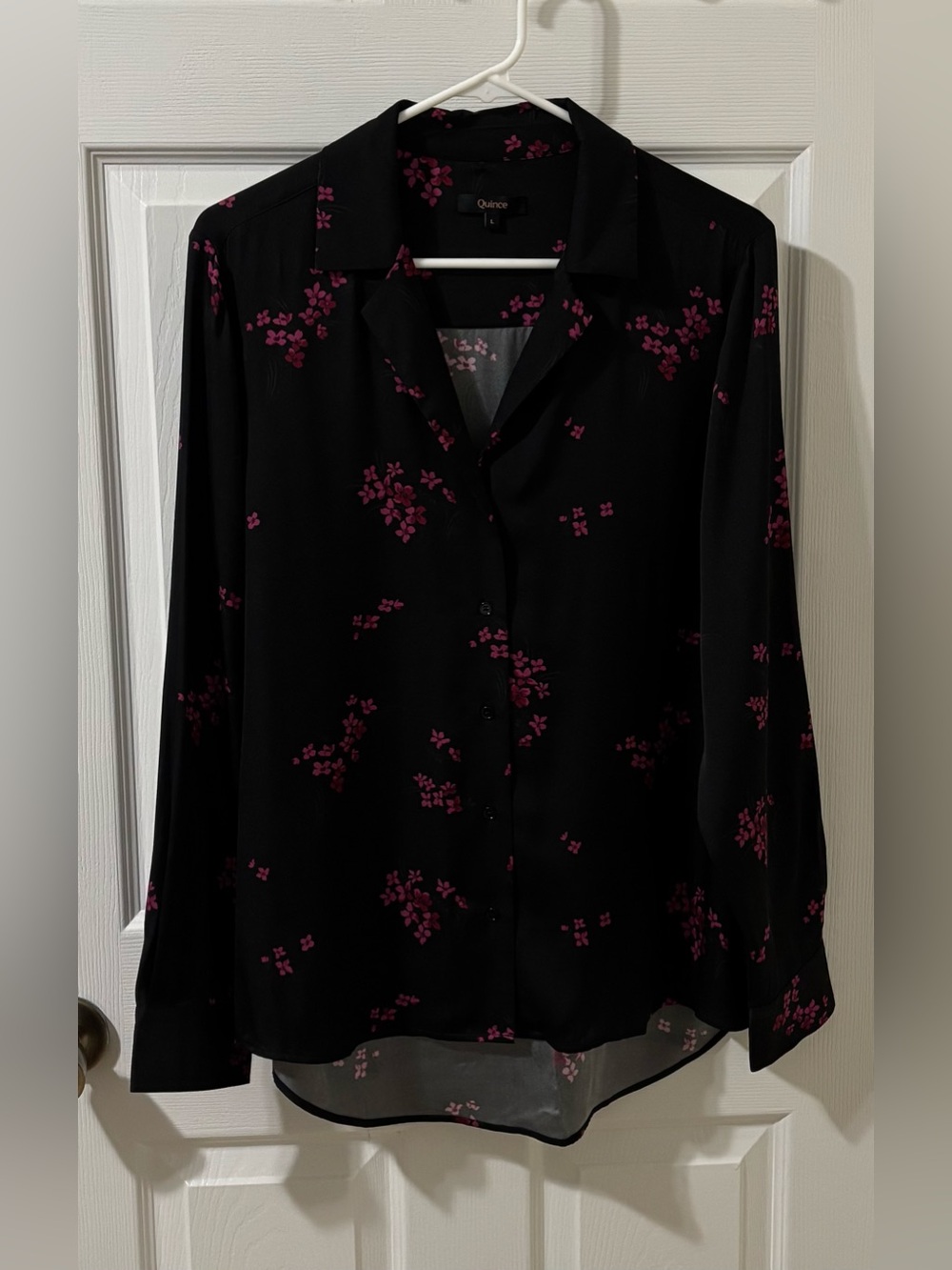 Quince Washable Stretch Silk Notch Collar Blouse in Garnet Garden Large